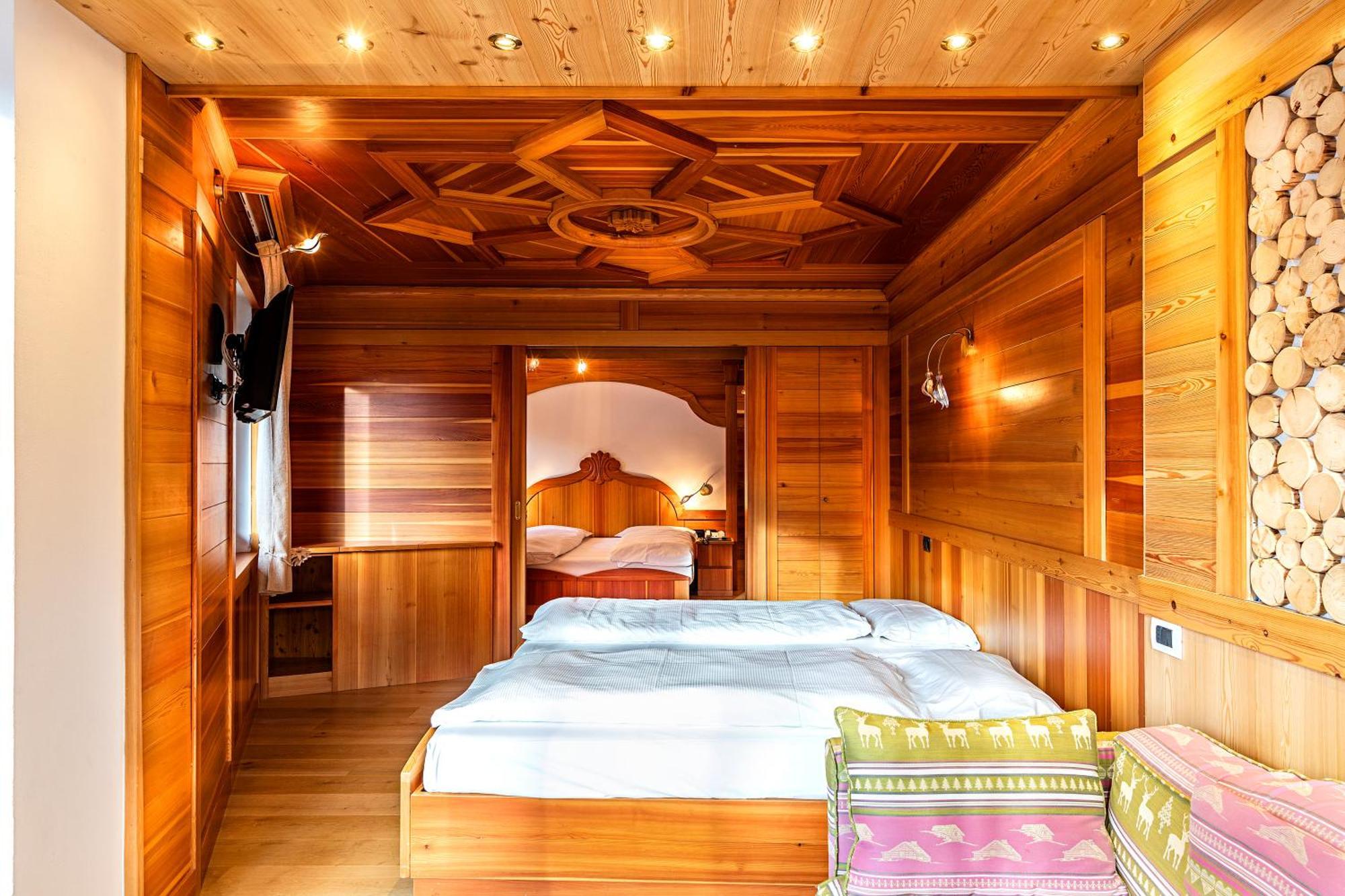 Hotel Dahu Madonna Eksteriør bilde