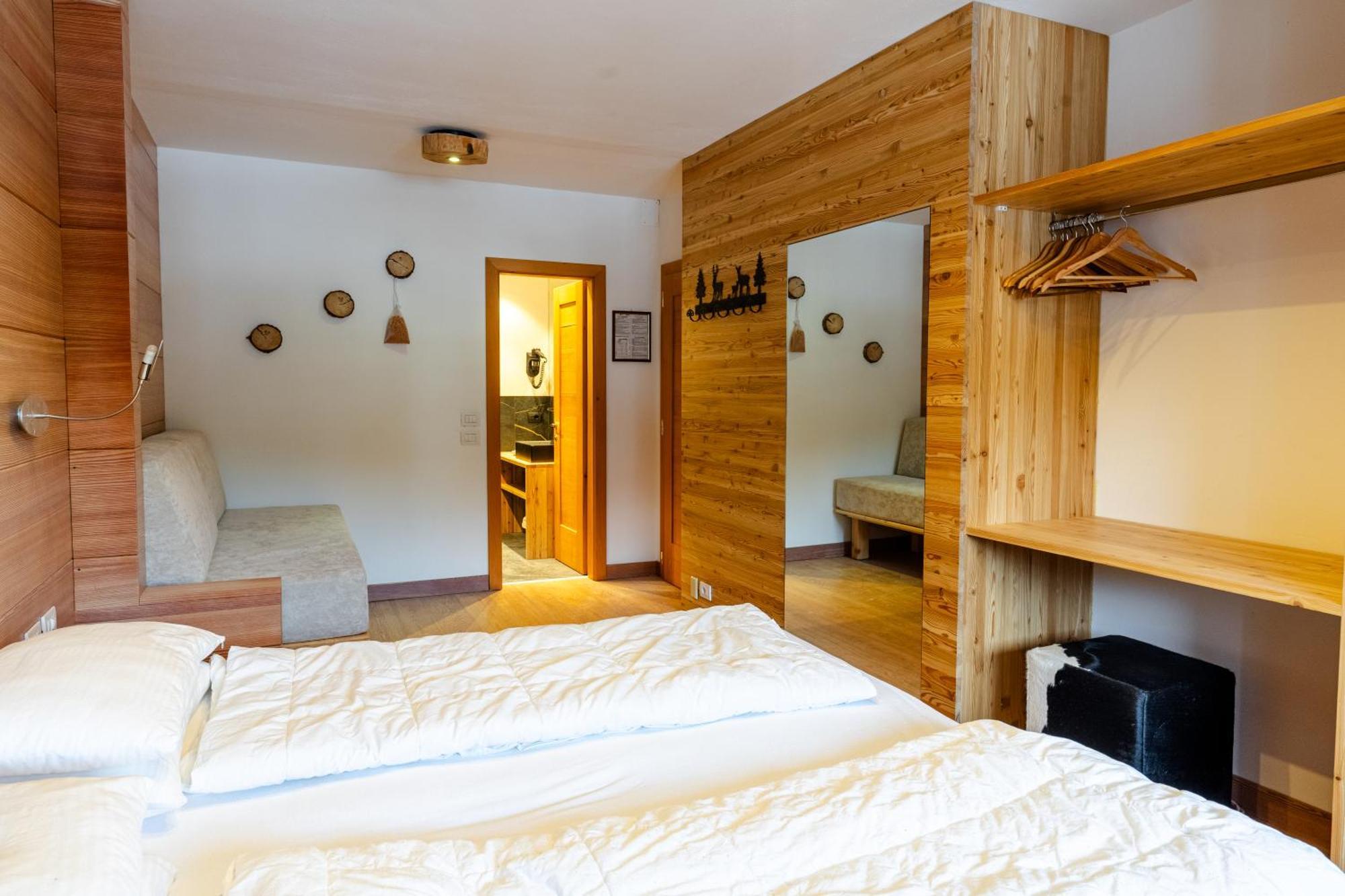 Hotel Dahu Madonna Eksteriør bilde