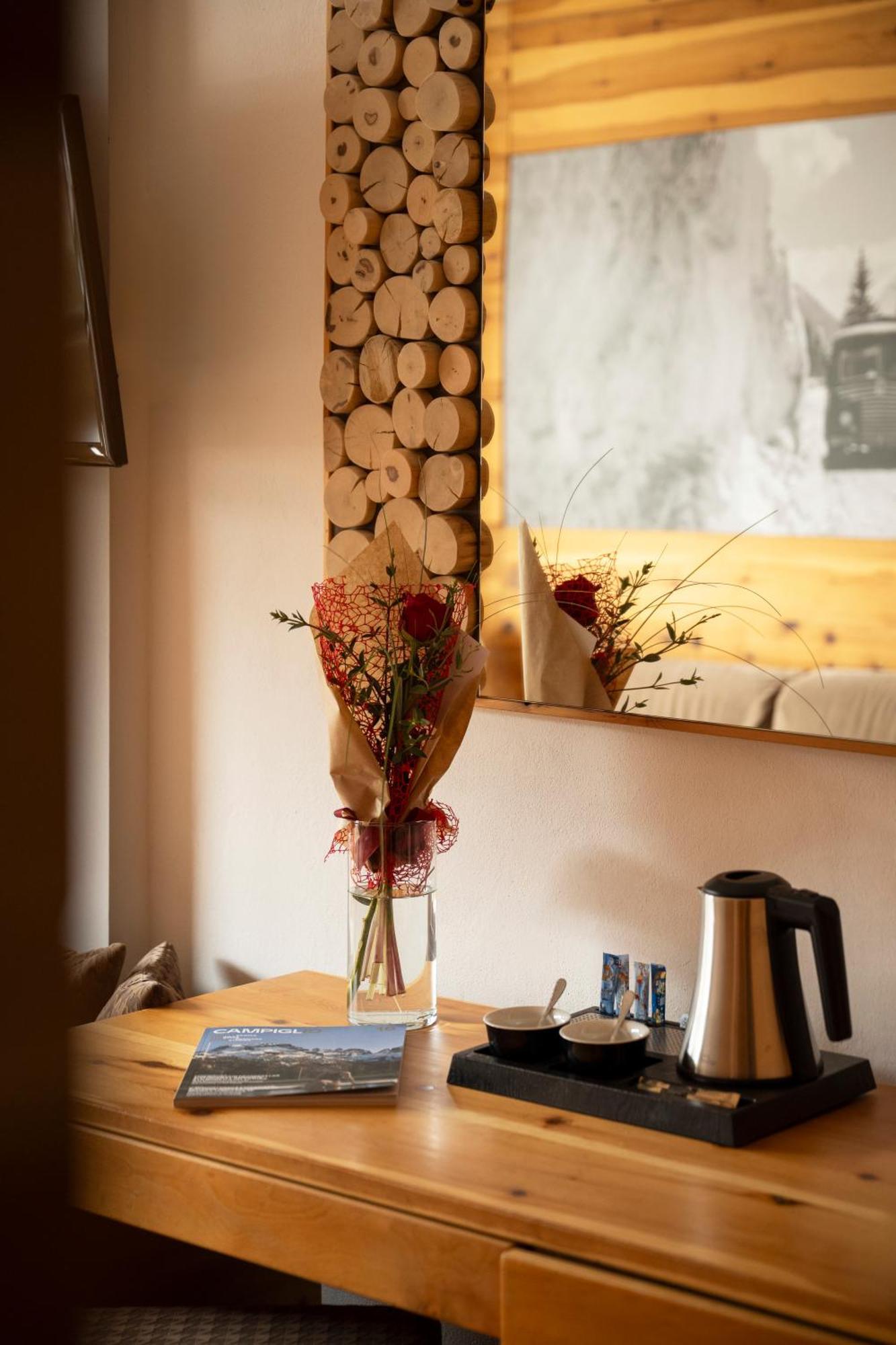 Hotel Dahu Madonna Eksteriør bilde